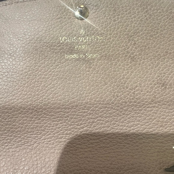 Emilie Wallet - Picture 6 of 6